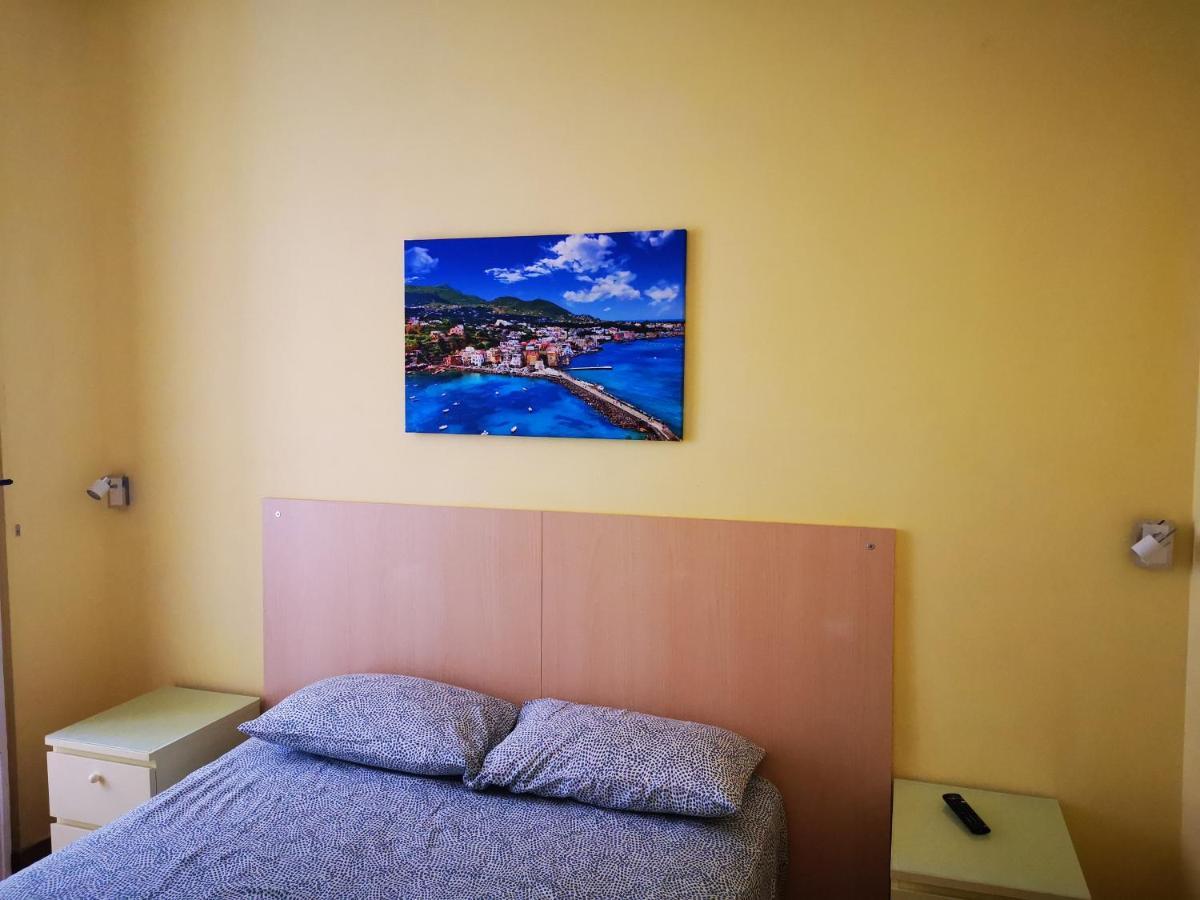 Casa Cupiello Via Chiaia - Casa Vacanze Ad Uso Esclusivo Неаполь Экстерьер фото